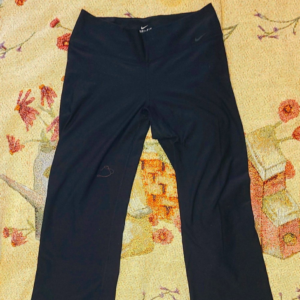Nike workout Capris